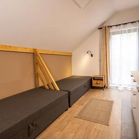 Holiday home Henry, Prywatne Jacuzzi I Sauna Zywiec