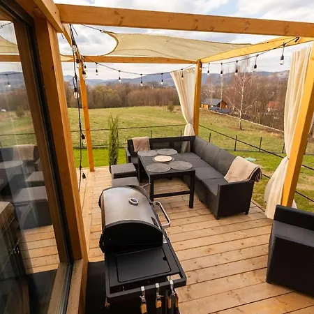 Holiday home Henry, Prywatne Jacuzzi I Sauna Zywiec